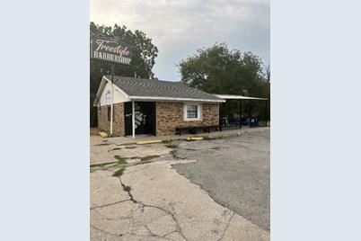 3025 E Seminary Drive, Forest Hill, TX 76119 - Photo 1