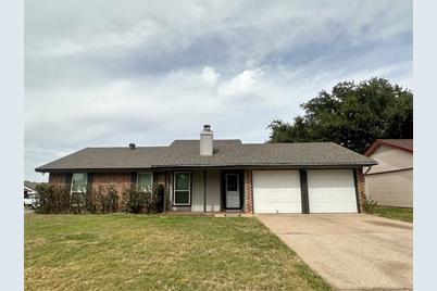 2431 Homewood Trail, Arlington, TX 76015 - Photo 1