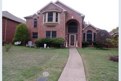 1037 Essex Drive, Cedar Hill, TX 75104 - Photo 1