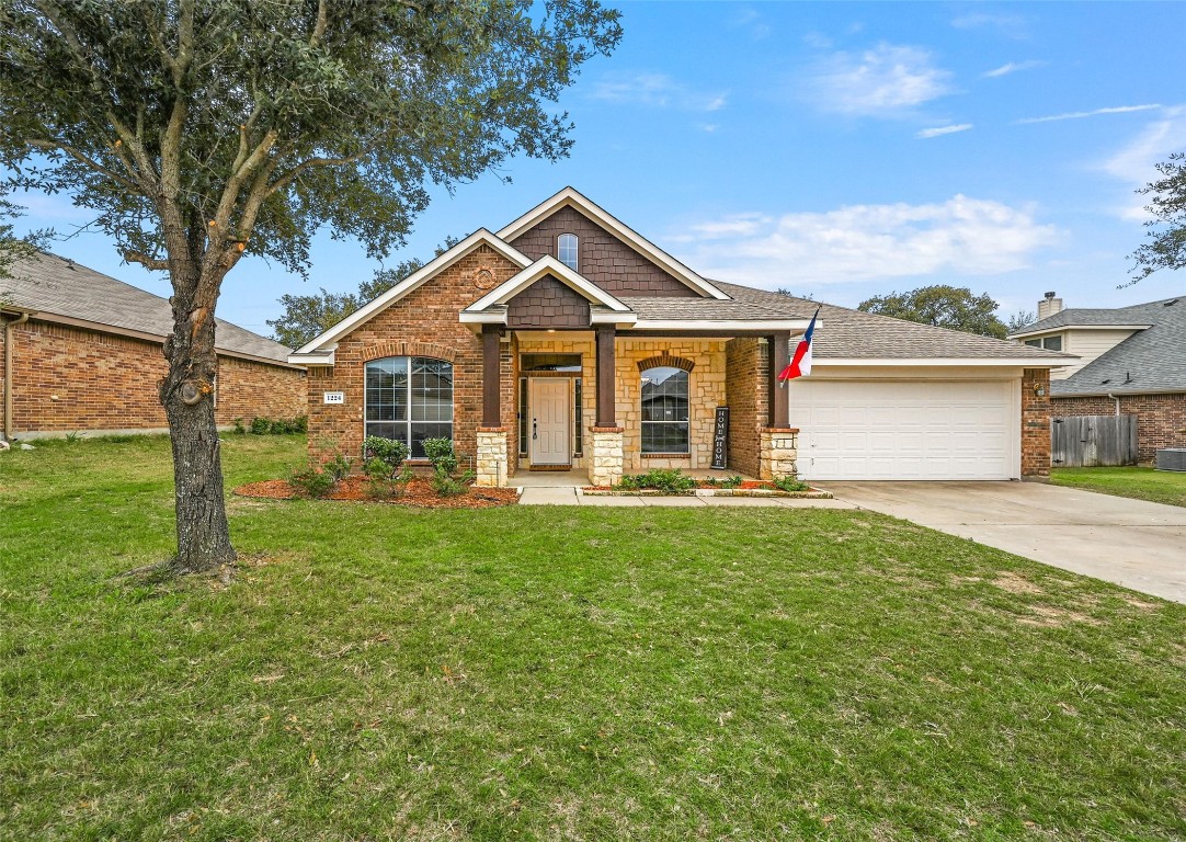 1224 Glenwood Dr, Azle, TX 76020 - MLS 20477987 - Coldwell Banker