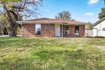412 N Dallas Street, Van Alstyne, TX 75495 - Photo 1