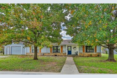 412 W South Street, Whitesboro, TX 76273 - Photo 1