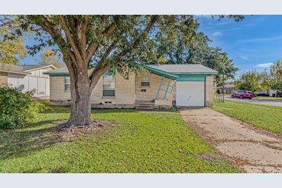 1302 Summit Street, Mesquite, TX 75149 - Photo 1