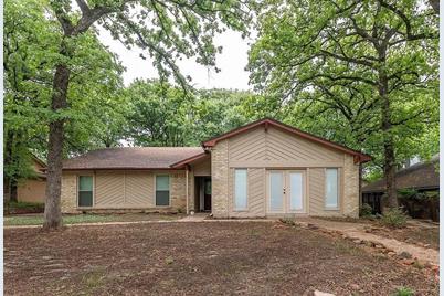 425 Misty Oaks Street, Azle, TX 76020 - Photo 1