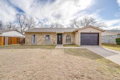 10125 Peppertree Lane, Fort Worth, TX 76108 - Photo 1