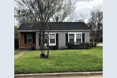 801 Truman Street, Arlington, TX 76011 - Photo 1