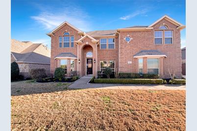 824 Silver Creek Drive, DeSoto, TX 75115 - Photo 1