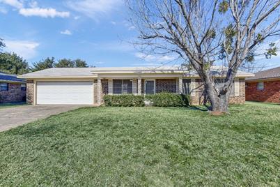 208 Texoma Drive, Whitesboro, TX 76273 - Photo 1