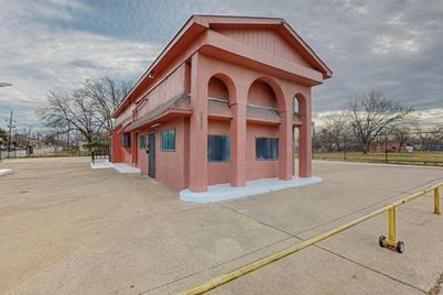 2802 Lagow Street, Dallas, TX 75210 - Photo 1