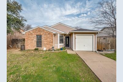 4204 Caldwell Avenue, The Colony, TX 75056 - Photo 1