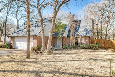 1009 W Winding Creek Drive, Grapevine, TX 76051 - Photo 1