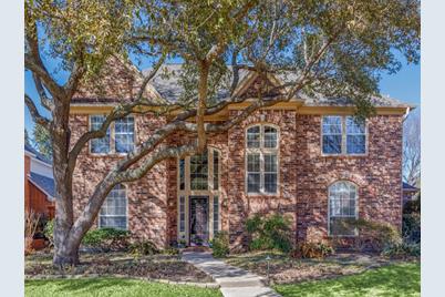 1121 Lake Ridge Drive, Plano, TX 75075 - Photo 1