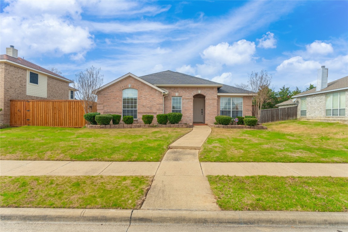 909 Clear Creek Dr, Mesquite, TX 75181 MLS 20542234 Coldwell Banker