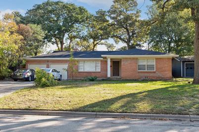 1013 Gaye Lane, Arlington, TX 76012 - Photo 1