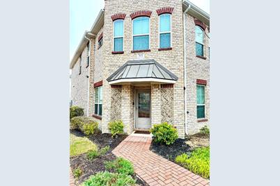 301 Lily Lane, Lewisville, TX 75057 - Photo 1