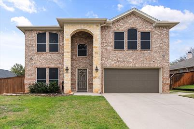 716 Madeline Court, Azle, TX 76020 - Photo 1