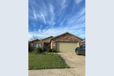 3209 Royal Crest Drive, Fort Worth, TX 76140 - Photo 1