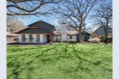 1113 Woodland Drive, Arlington, TX 76012 - Photo 1