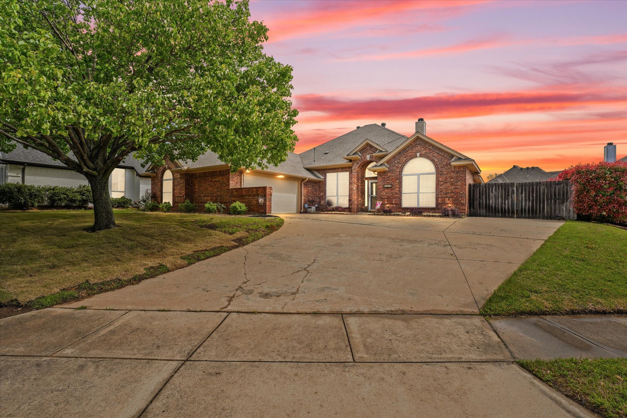 8320 Red Rose Trail, North Richland Hills, TX 76182 MLS 20575263