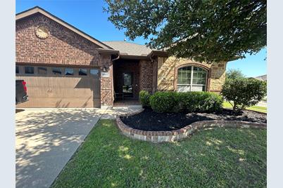5001 Prestwick Drive, Arlington, TX 76001 - Photo 1