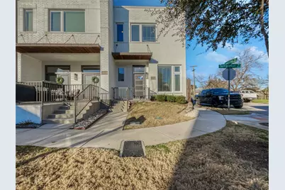 322 Templeton Drive, Fort Worth, TX 76107 - Photo 1