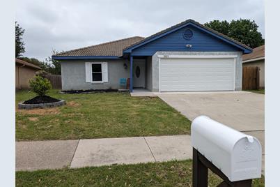 3515 Alexandria Drive, Arlington, TX 76015 - Photo 1