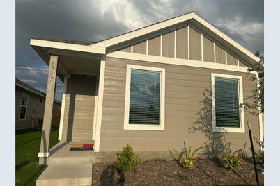 6747 Coulter Drive, Princeton, TX 75407 - Photo 1