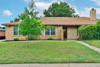 3011 Post Oak Drive, Euless, TX 76039 - Photo 1