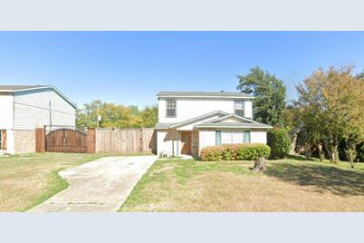 406 Curts Drive, Grand Prairie, TX 75052 - Photo 1