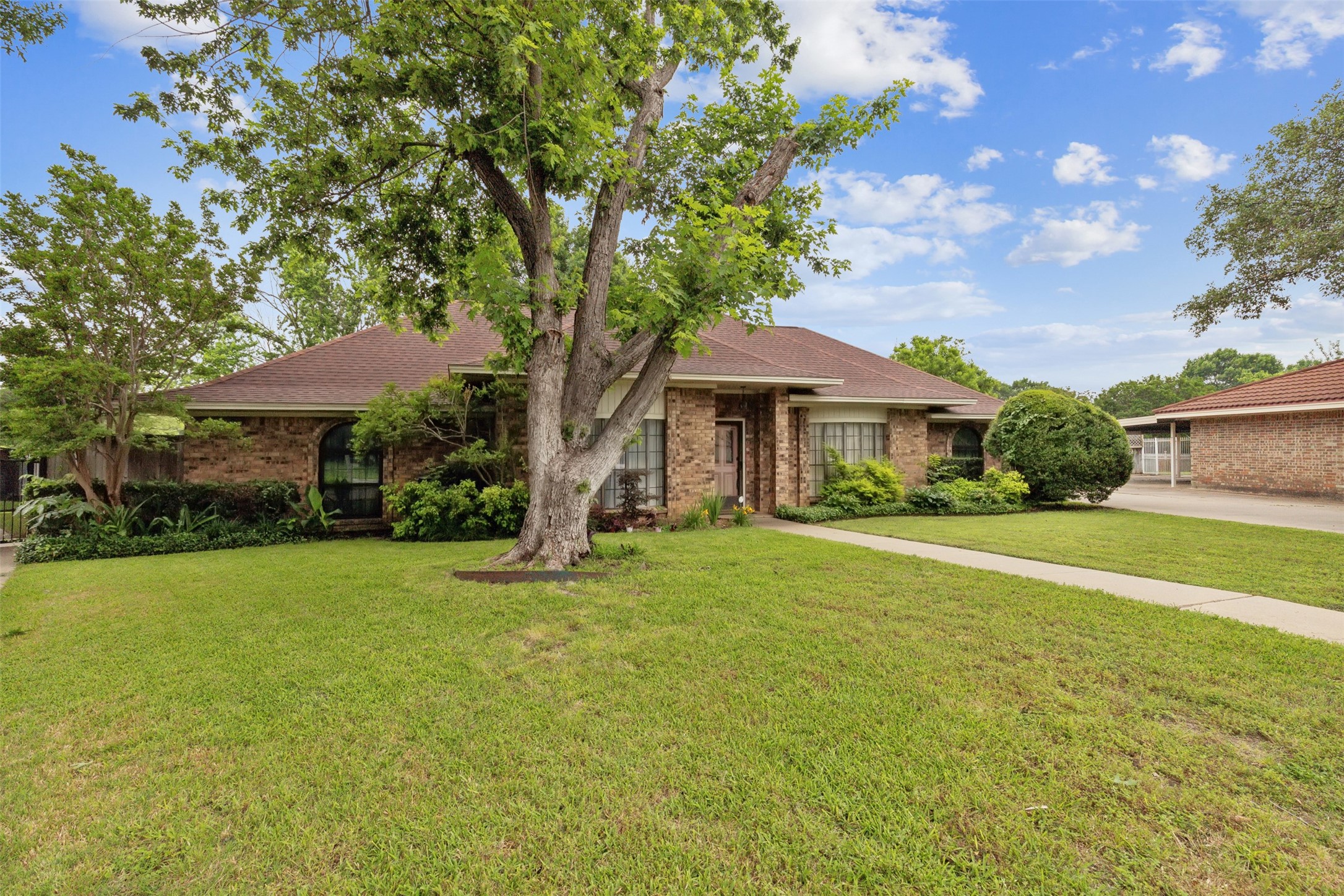 7021 Sparrow Point, Fort Worth, TX 76133 - MLS 20611952 - Coldwell Banker