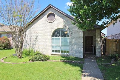 2023 Picadilly Boulevard, Mesquite, TX 75149 - Photo 1