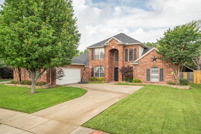 7004 Winthorp Drive, Arlington, TX 76001 - Photo 1
