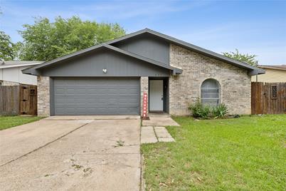 613 Hillcrest Street, Mansfield, TX 76063 - Photo 1