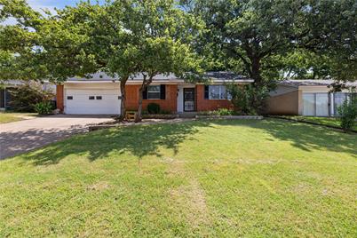1813 Barron Lane, Fort Worth, TX 76112 - Photo 1