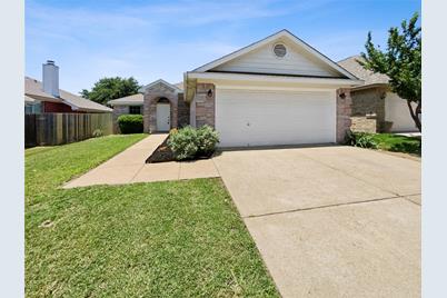 6500 Stockton Drive, Fort Worth, TX 76132 - Photo 1