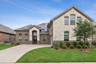4411 Sugargrove Lane, Arlington, TX 76001 - Photo 1