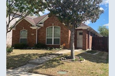 5429 Buckskin Drive, The Colony, TX 75056 - Photo 1