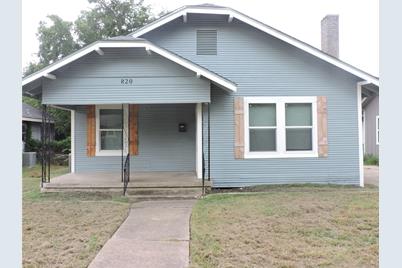 820 W Fischer Street, Sherman, TX 75092 - Photo 1