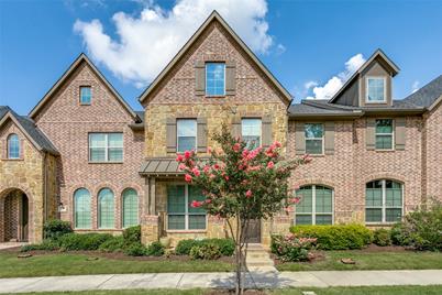 213 Venice Avenue, Flower Mound, TX 75028 - Photo 1
