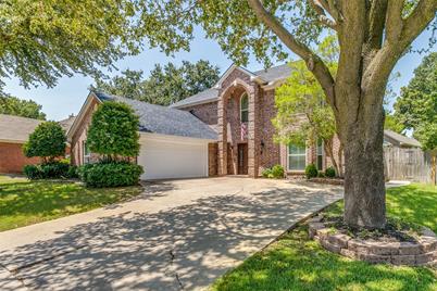6117 Pebble Creek Drive, North Richland Hills, TX 76180 - Photo 1