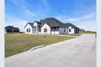 541 N Armstrong Road, Venus, TX 76084 - Photo 1