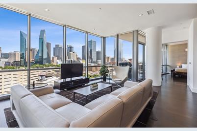 2200 Victory Avenue #1002, Dallas, TX 75219 - Photo 1
