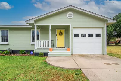 271 E Houston Street, Van Alstyne, TX 75495 - Photo 1