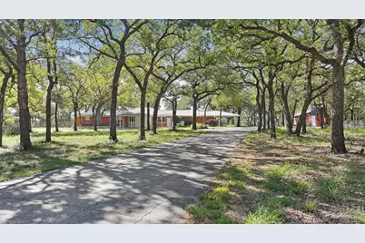 1401 Cactus Street, Mineral Wells, TX 76067 - Photo 1