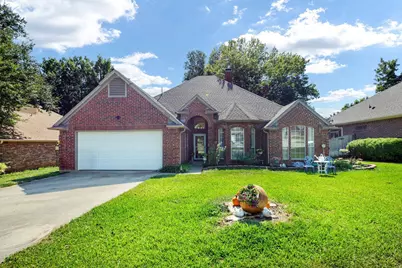 2113 N Aspenwood Drive, Grapevine, TX 76051 - Photo 1