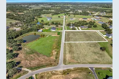 2000 Pinetree Post, Weatherford, TX 76087 - Photo 1