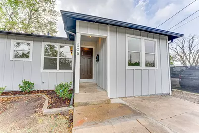 205 E Decatur Street, Ennis, TX 75119 - Photo 1