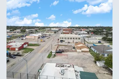 419 E Moore Avenue, Terrell, TX 75160 - Photo 1