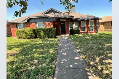 849 W Wintergreen Rd, Lancaster, TX 75134 - Photo 1