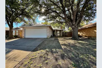 224 Valley Spring Drive, Arlington, TX 76018 - Photo 1